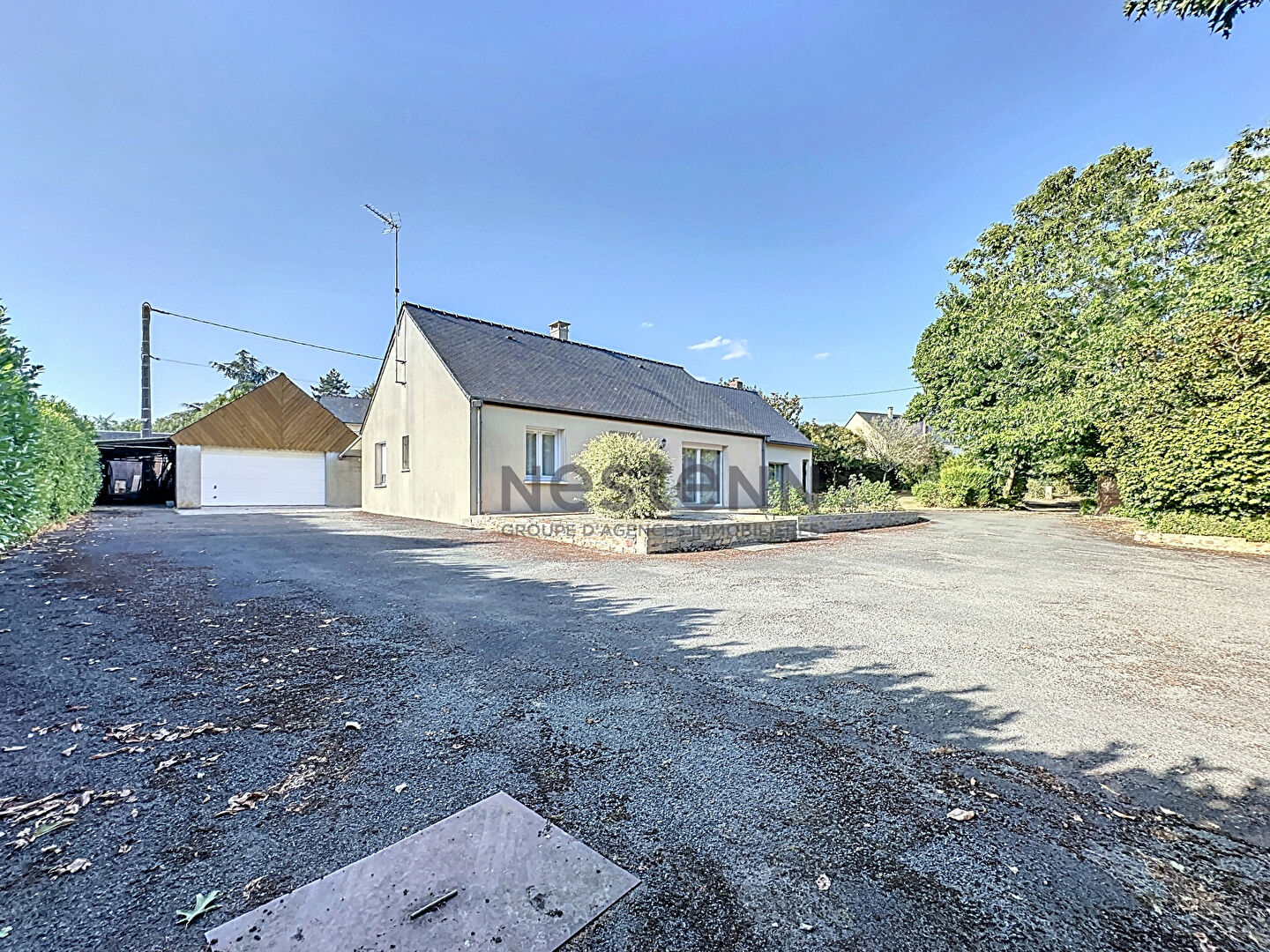 Maison familiale à vendre à Candé - plus de 200m2 - 4 chambres - Terrain de plus de 5500m2