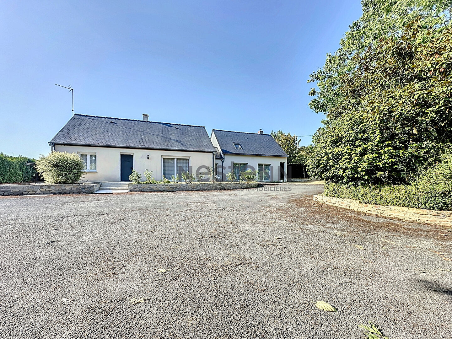 Maison familiale à vendre à Candé - plus de 200m2 - 4 chambres - Terrain de plus de 5500m2