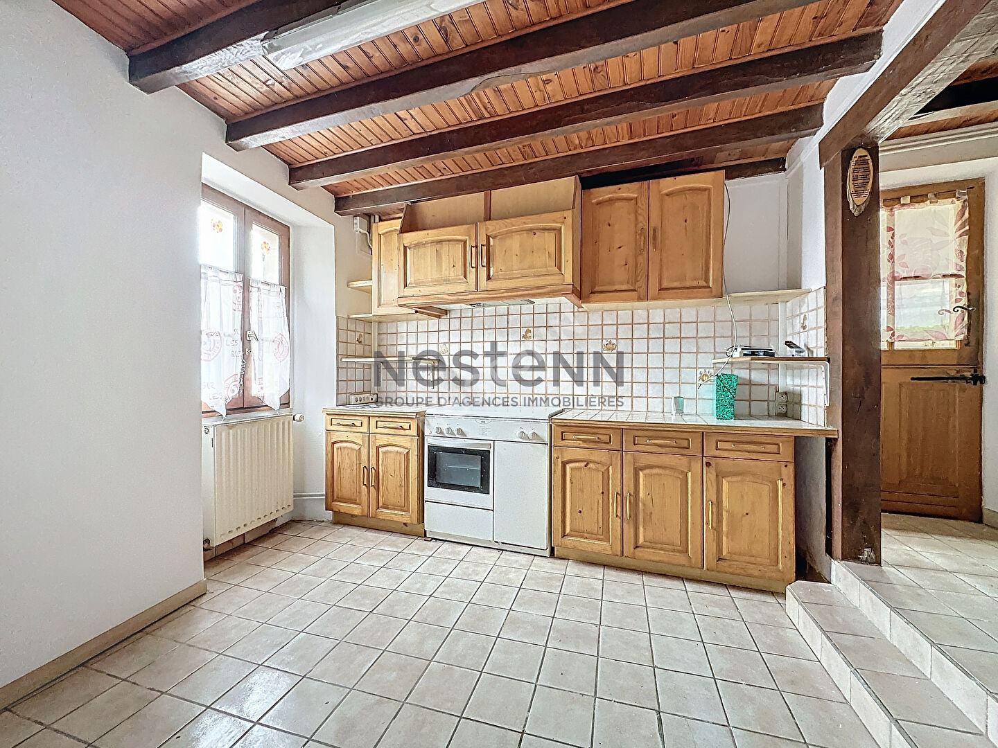Maison de bourg à rénover de 89 m² sur la commune de Querré, avec 3 chambres et une cour !