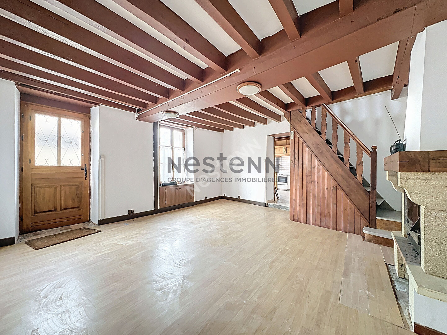 Maison de bourg à rénover de 89 m² sur la commune de Querré, avec 3 chambres et une cour !