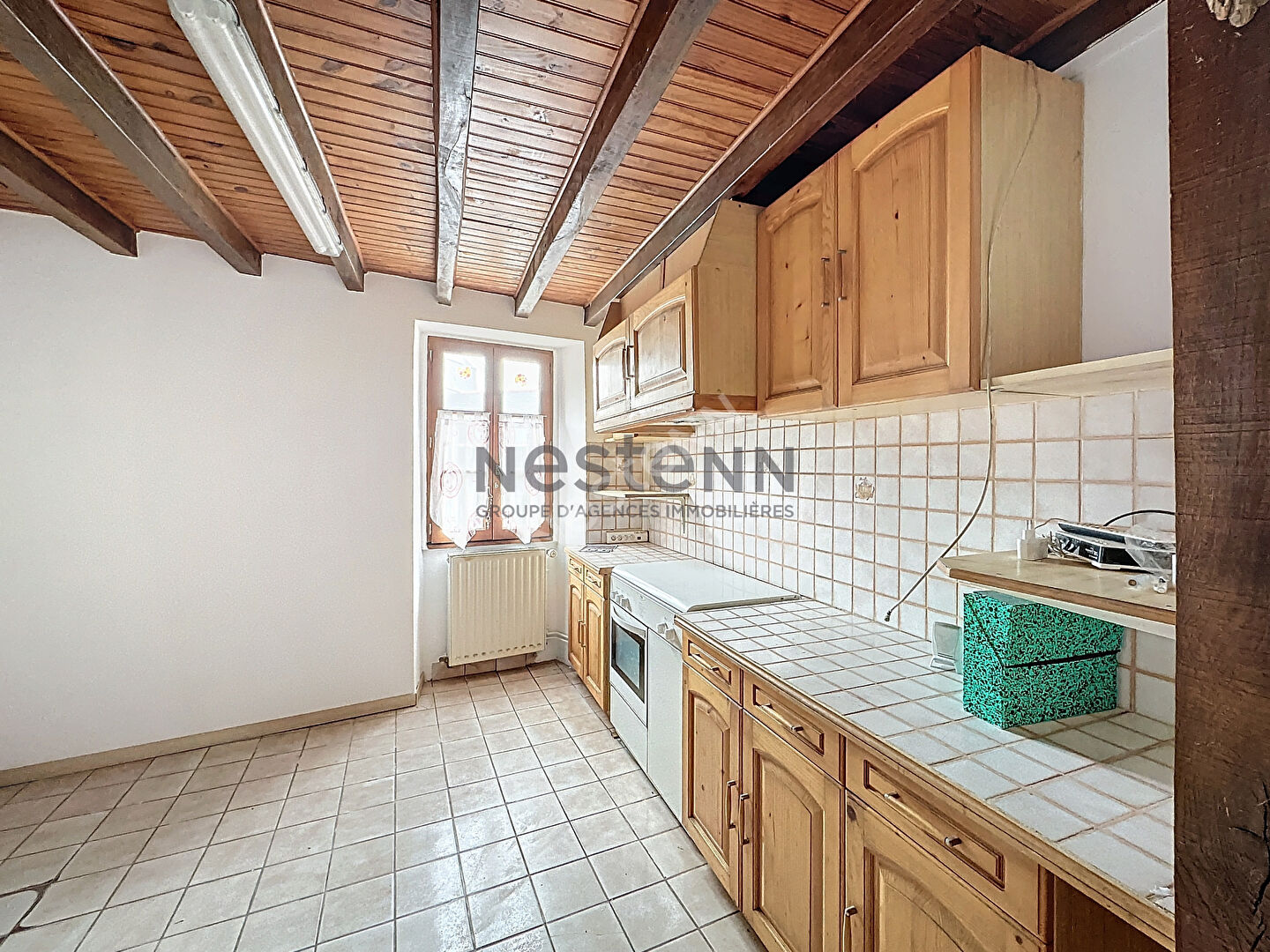 Maison de bourg à rénover de 89 m² sur la commune de Querré, avec 3 chambres et une cour !