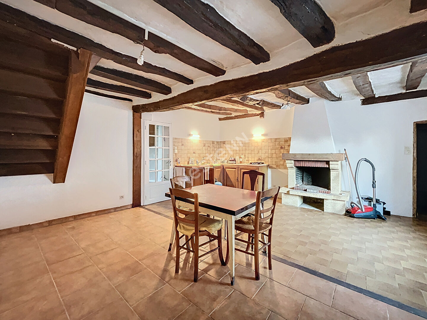 Vente maison de plain pied, 75m2, 2 chambres, avec terrain non-attenant à La Jaille Yvon