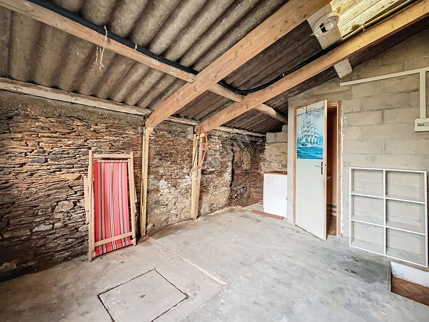 Vente maison de plain pied, 75m2, 2 chambres, avec terrain non-attenant à La Jaille Yvon