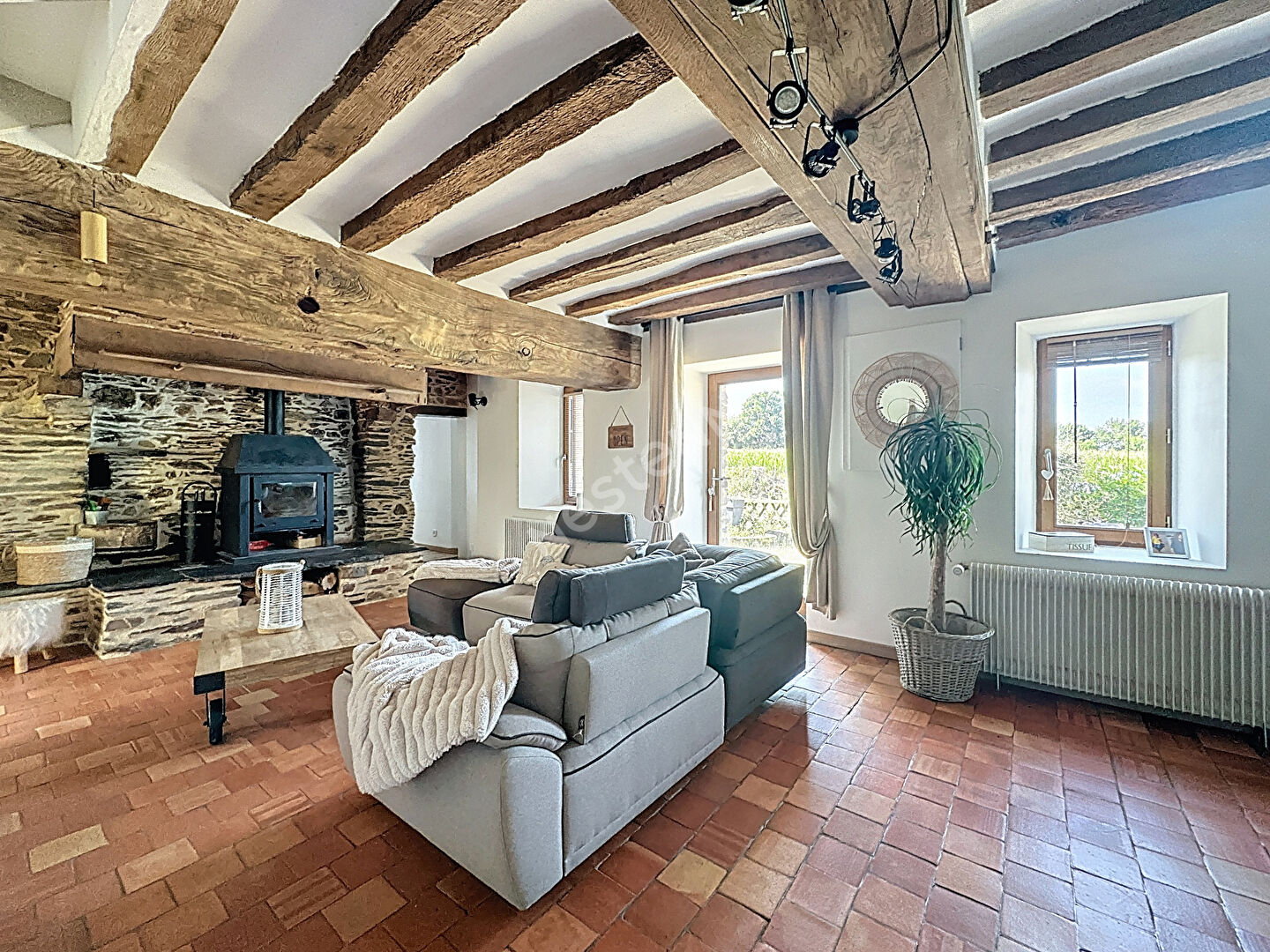 Charmante longère à Grez-Neuville 192m2 - 5 chambres sur un terrain de plus de 1500m2 avec grand garage !