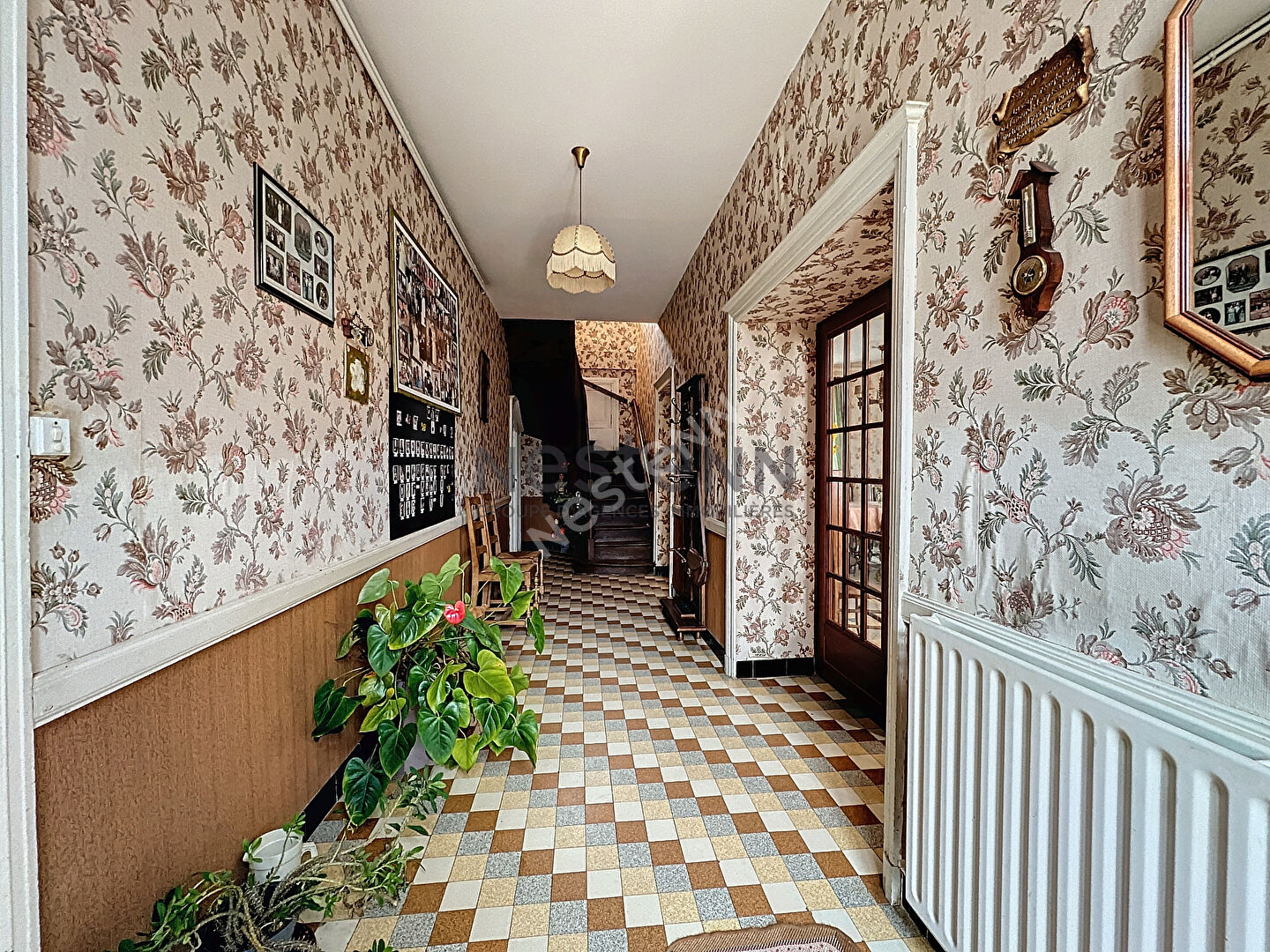 Maison de bourg à Saint Martin du Bois, 4 chambres et un terrain de plus de 2300 m²