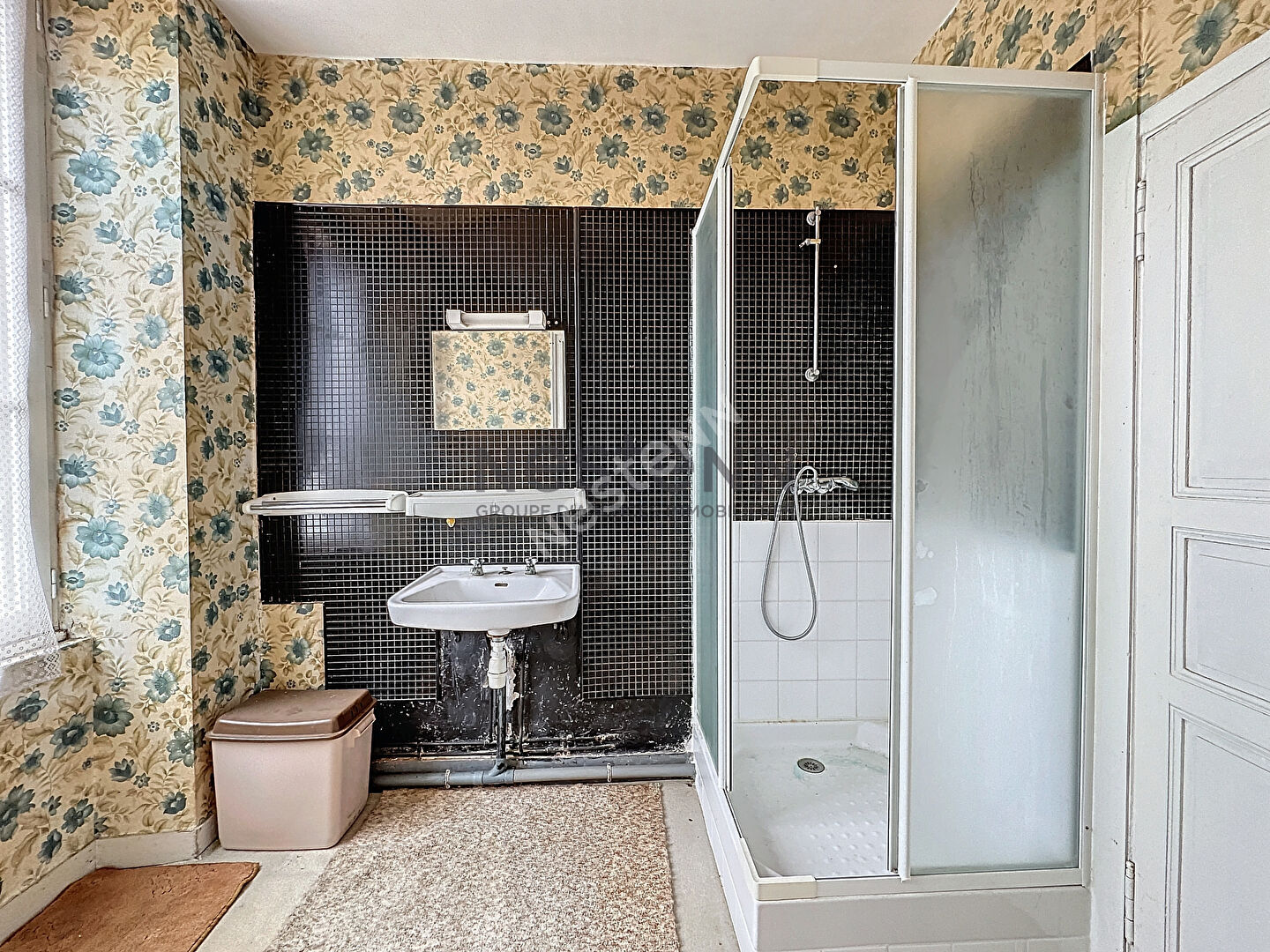 Maison de bourg à Saint Martin du Bois, 4 chambres et un terrain de plus de 2300 m²