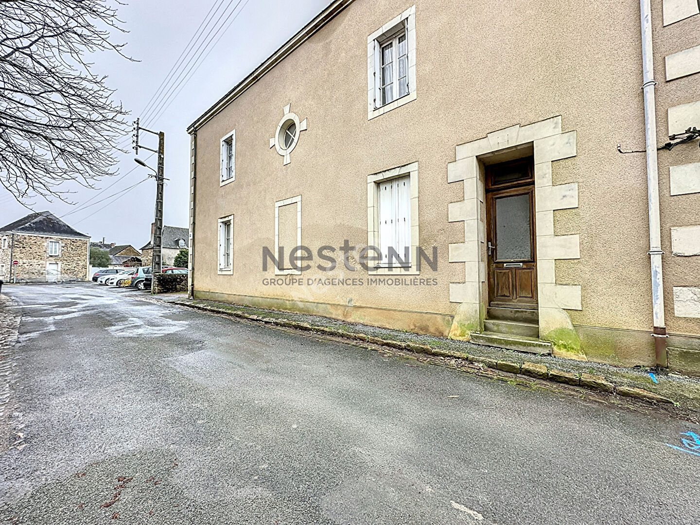 Maison de bourg à Saint Martin du Bois, 4 chambres et un terrain de plus de 2300 m²