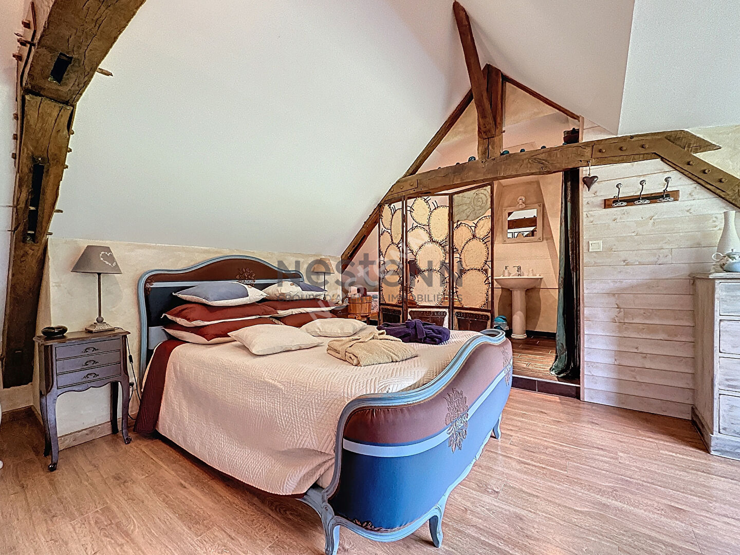 Complexe Gîte et chambres d'Hôtes de 480m2 à vendre à La Jaille-Yvon, sur plus de 1,3ha !