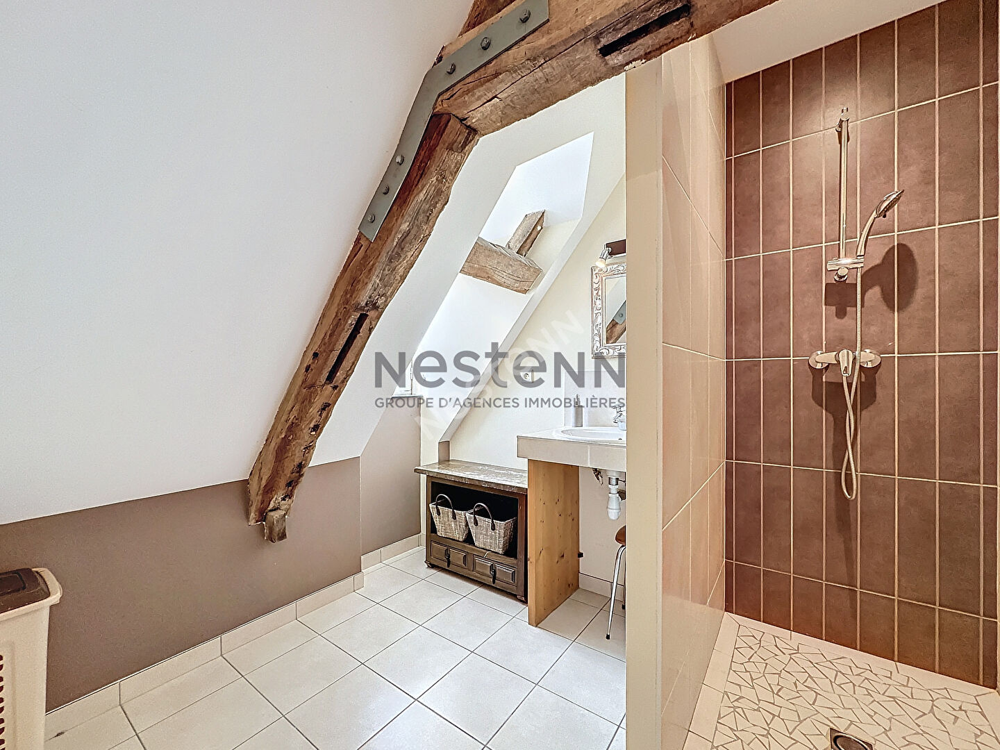 Complexe Gîte et chambres d'Hôtes de 480m2 à vendre à La Jaille-Yvon, sur plus de 1,3ha !