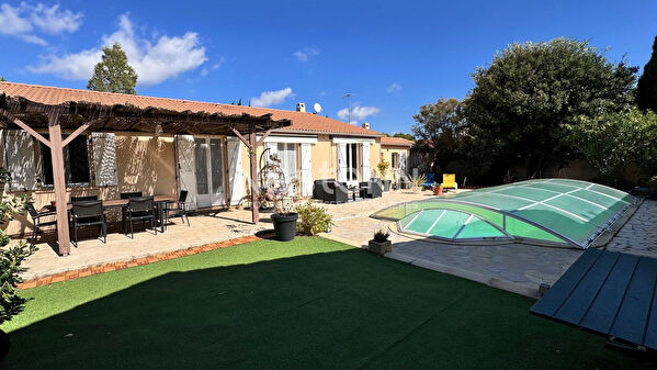 Vente par agence immobiliere à Montirat (11800)