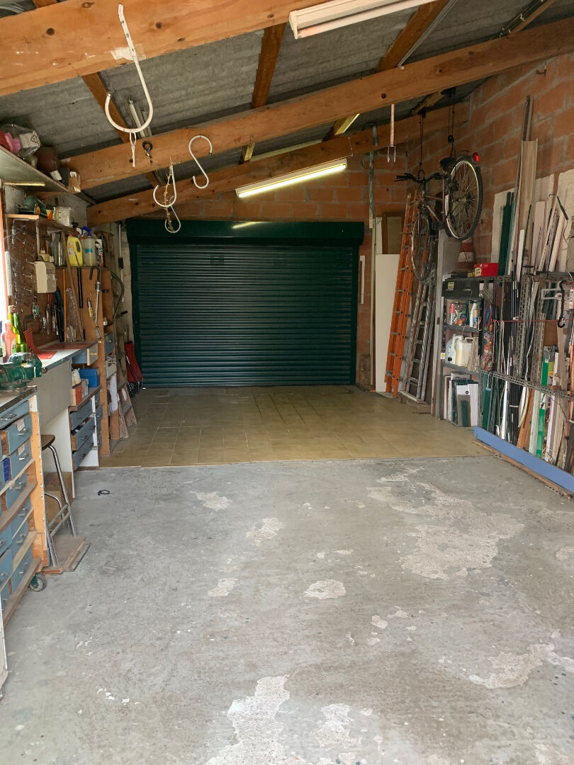 Grande maison de ville avec garage double, studio indépendant et jardin à Carcassonne
