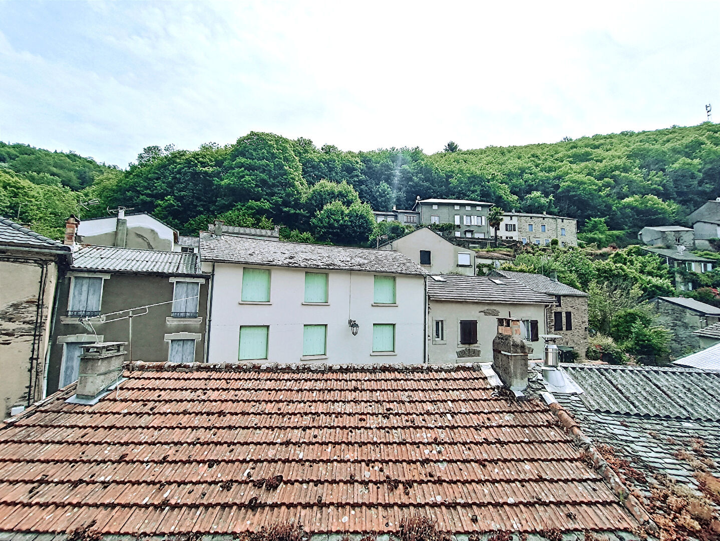 À proximité de Cuxac-Cabardès, maison de village 4 chambres avec grenier aménageable 30 m²