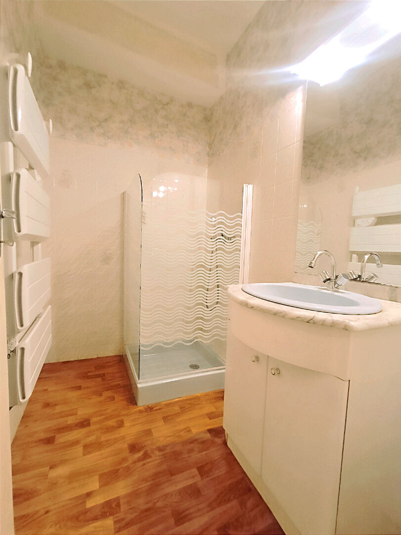 À proximité de Cuxac-Cabardès, maison de village 4 chambres avec grenier aménageable 30 m²