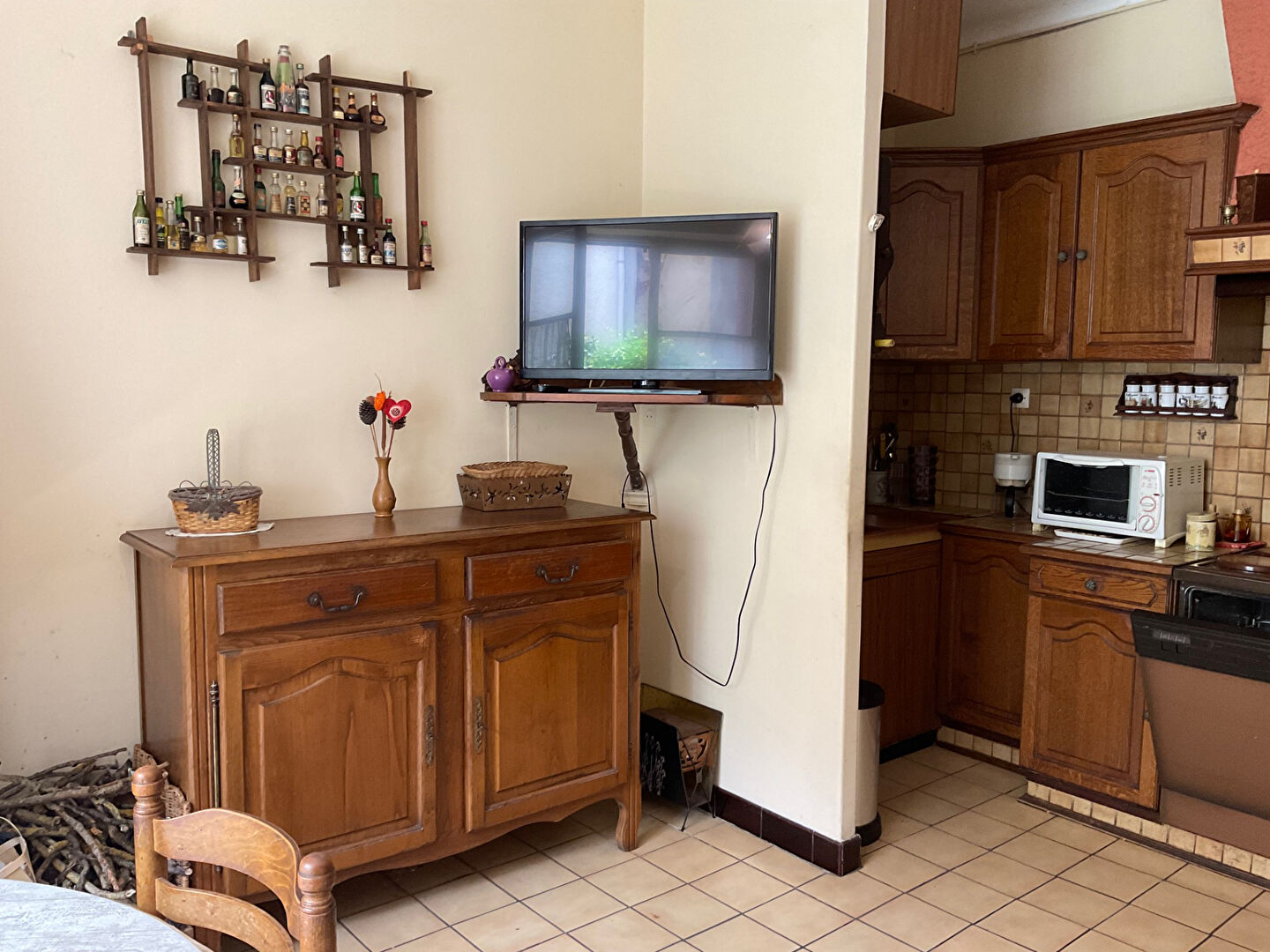 Maison de village 3 chambres avec cour, terrasse et vue dégagée à 15 mn de Carcassonne