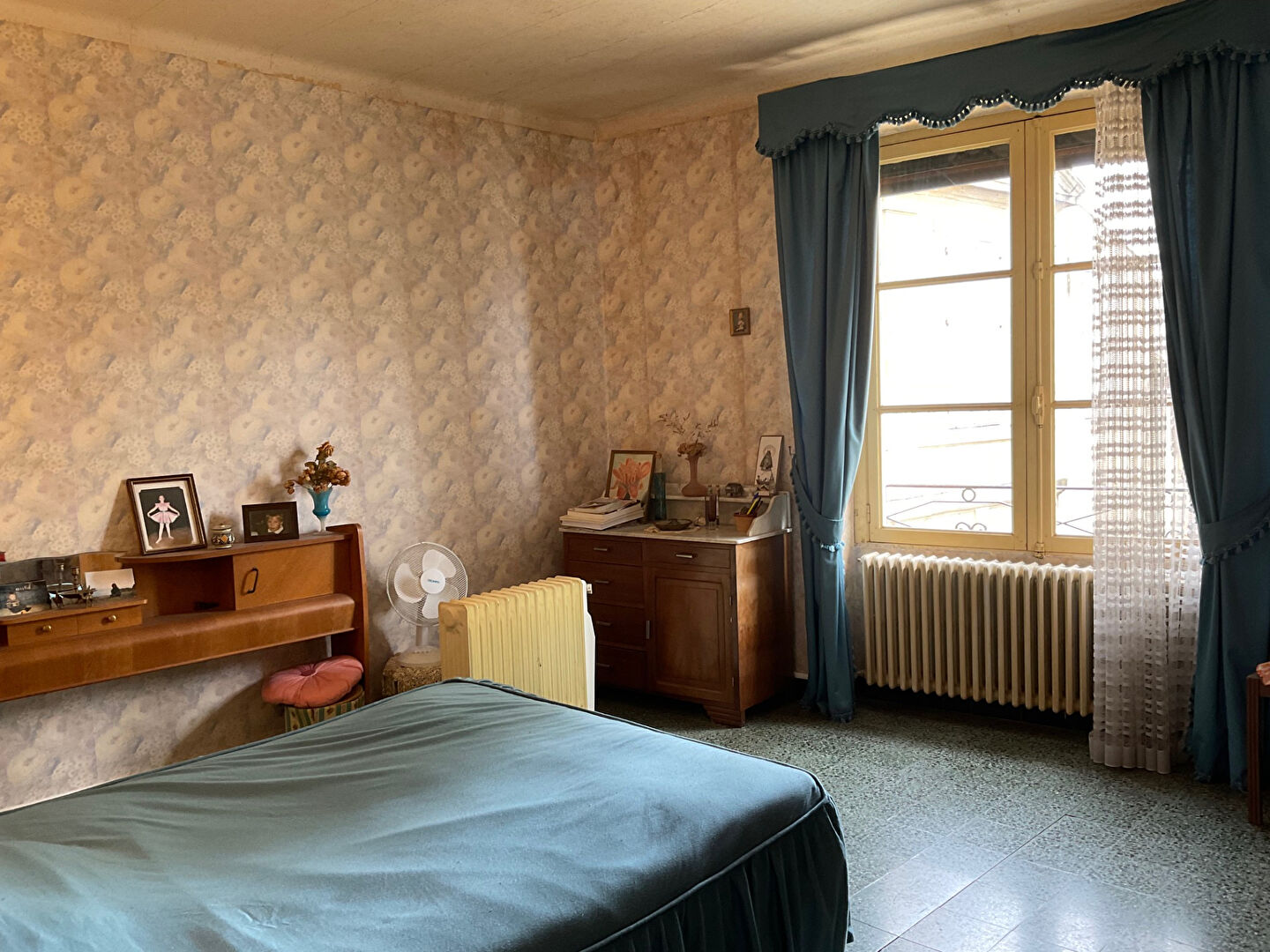 Maison de village 3 chambres avec cour, terrasse et vue dégagée à 15 mn de Carcassonne