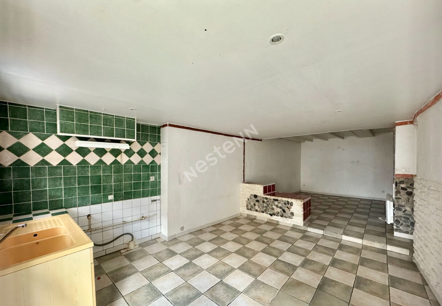 Maison de village 85 m² vendue louée avec 3 chambres à 10 minutes de Carcassonne